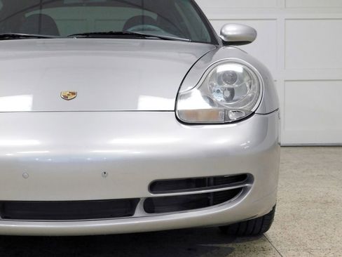 Used 2001 Porsche 911 Carrera 4 image 22