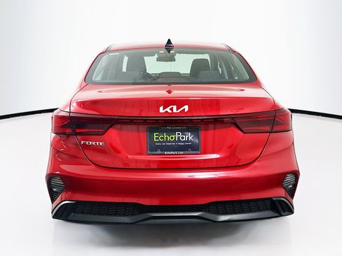 Used 2024 Kia Forte LXS FWD image 7