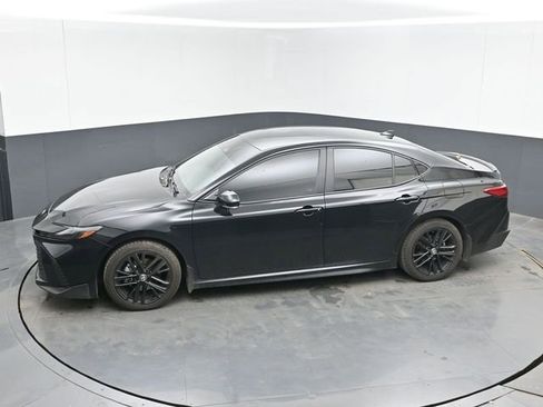 Used 2025 Toyota Camry SE FWD image 20