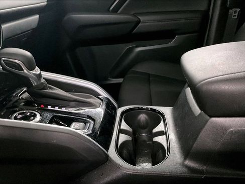 Used 2024 Chevrolet Colorado LT w/ LT Convenience Package III image 21