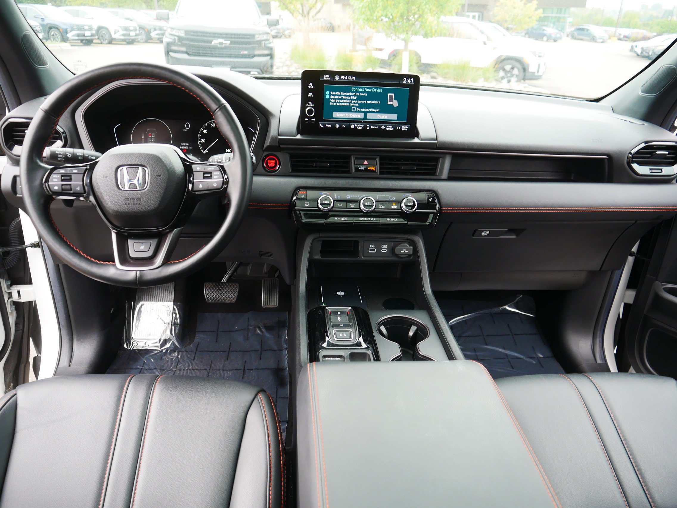 Used 2025 Honda Pilot TrailSport image 22