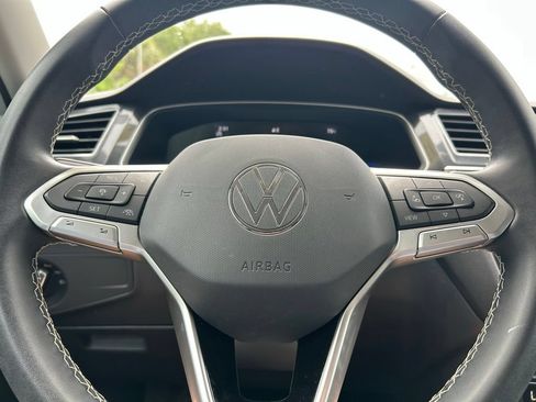 Used 2023 Volkswagen Tiguan SE FWD image 24