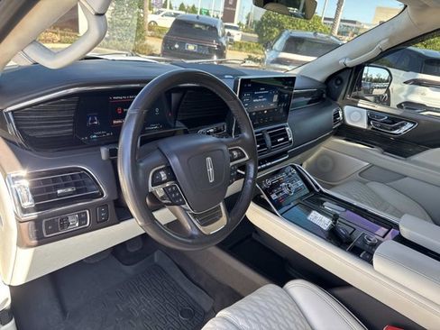Used 2022 Lincoln Navigator L Black Label image 16