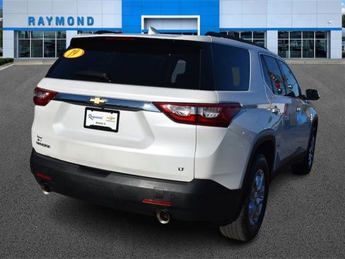 Certified 2019 Chevrolet Traverse LT image 3