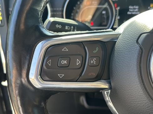 Used 2021 Jeep Wrangler Unlimited Sahara AWD/4WD image 22
