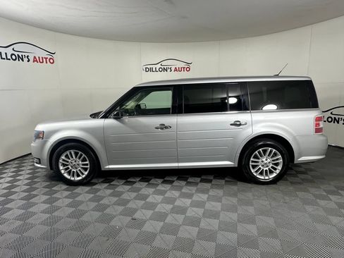 Used 2019 Ford Flex SEL AWD/4WD image 3