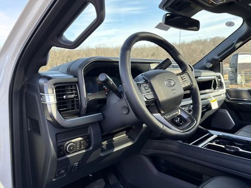 New 2026 Ford F350 Platinum image 32