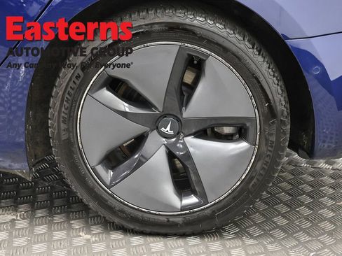 Used 2018 Tesla Model 3 Long Range AWD/4WD image 27