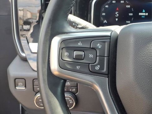Used 2023 Chevrolet Silverado 1500 LT AWD/4WD image 9