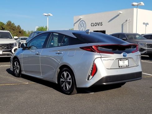 Used 2017 Toyota Prius Prime Advanced w/ Carpet Mat Package FWD image 8