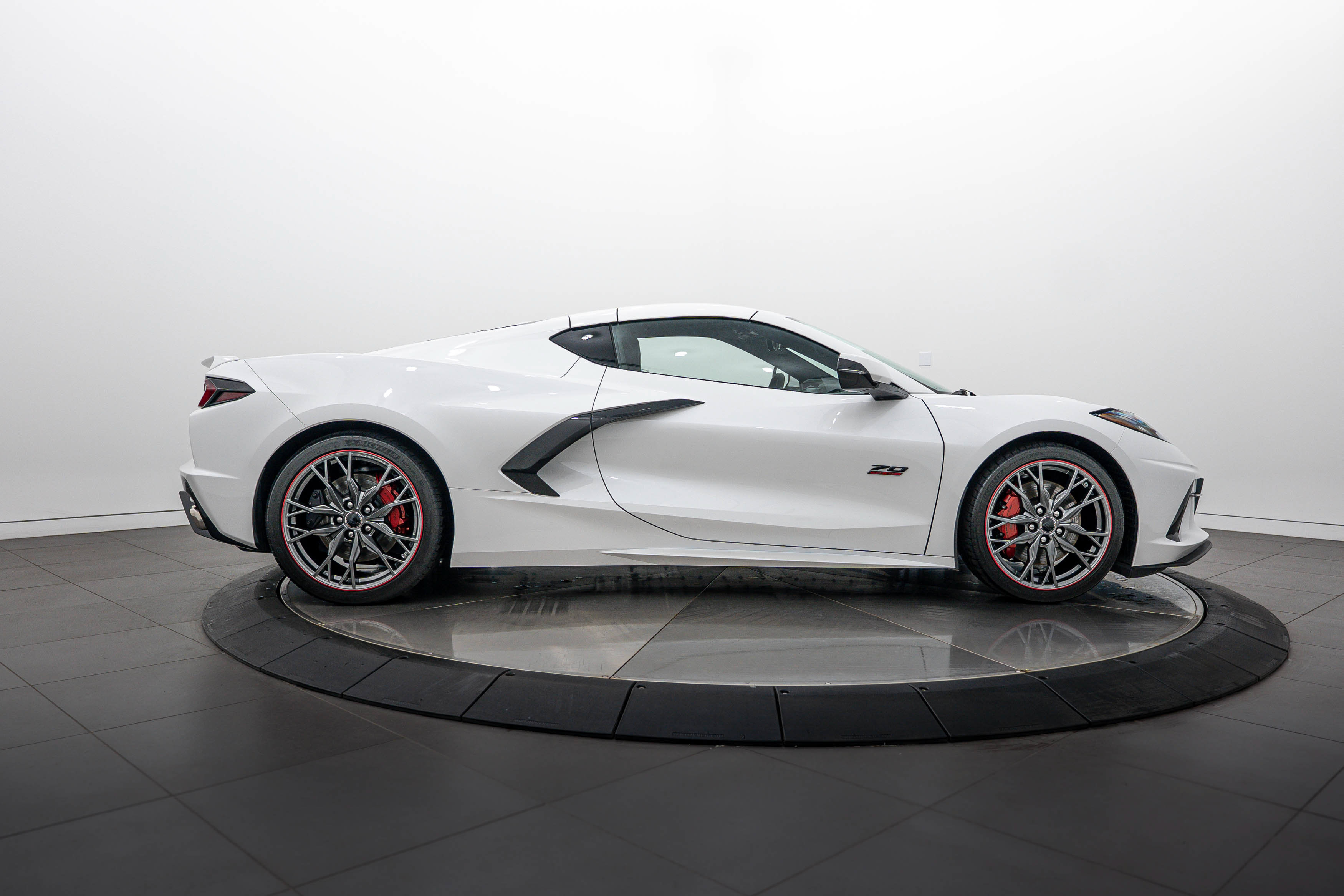Used 2023 Chevrolet Corvette Stingray Premium Cpe w/ Z51 Performance Package RWD image 8