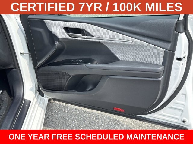 Used 2025 Toyota Camry SE FWD image 8