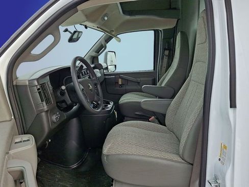 New 2026 Chevrolet Express 4500 w/ Power Convenience Package RWD image 4