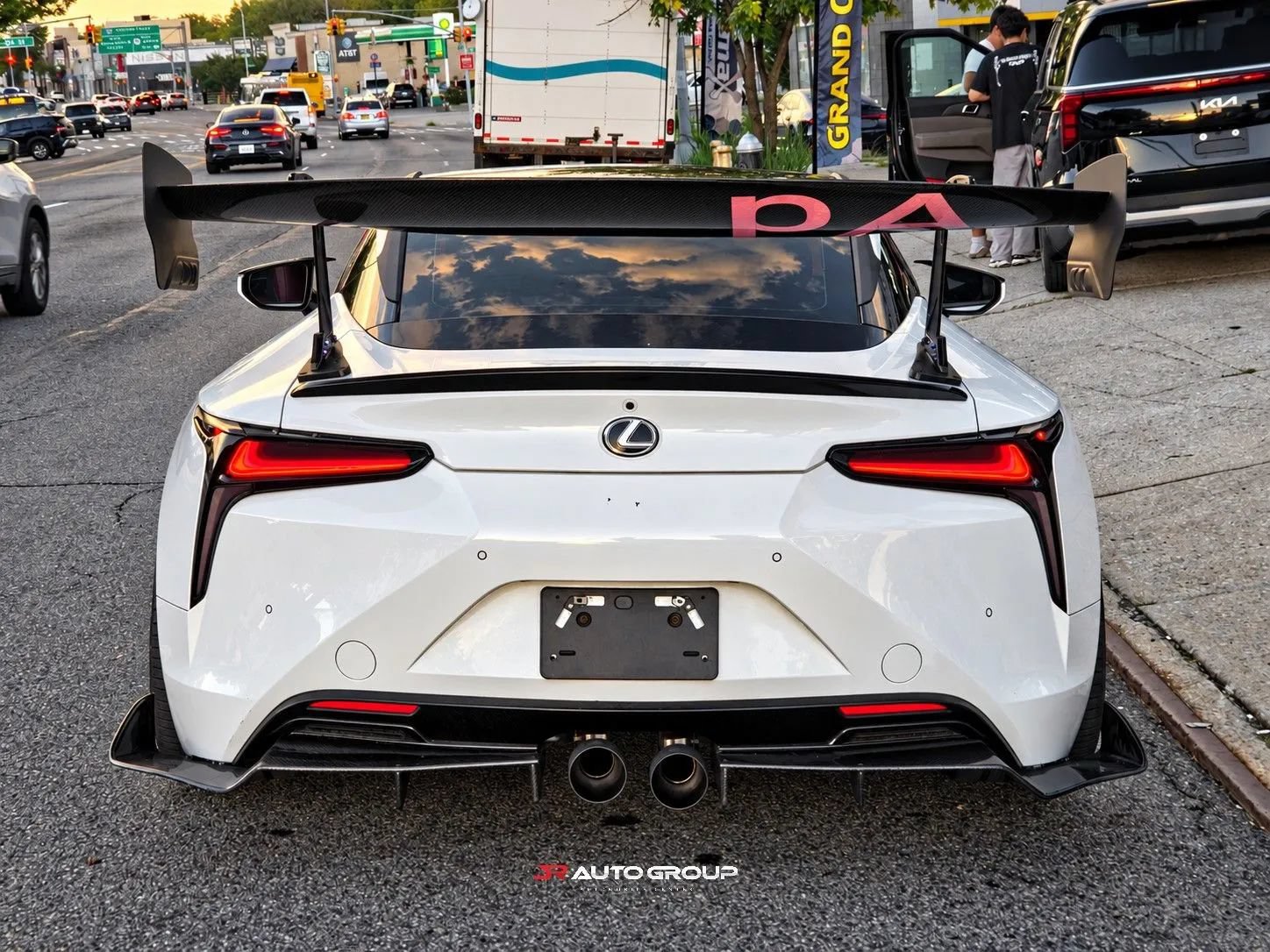 Used 2018 Lexus LC 500 Coupe w/ Touring Package RWD image 9