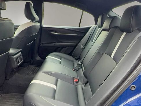 Used 2025 Toyota Camry SE image 15