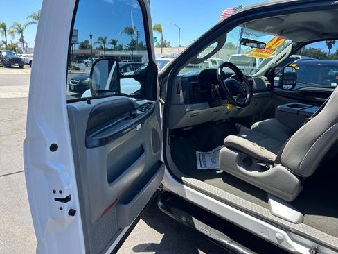 Used 2006 Ford F250 XLT RWD image 11