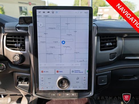 Used 2024 Ford Expedition Max Platinum AWD/4WD image 7