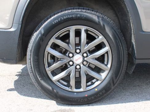Used 2019 GMC Acadia SLT AWD/4WD image 36