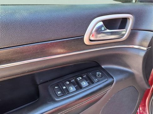 Used 2015 Jeep Grand Cherokee Limited AWD/4WD image 14
