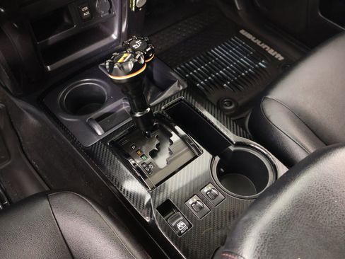 Used 2018 Toyota 4Runner TRD Off-Road Premium image 7