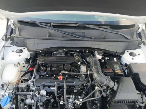 Used 2024 Hyundai Kona Limited FWD image 9