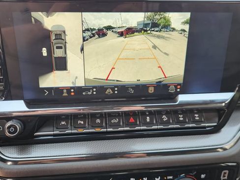 Used 2025 Chevrolet Silverado 1500 ZR2 AWD/4WD image 17