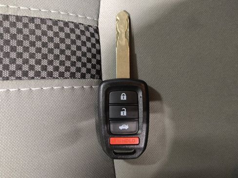 Used 2019 Honda Civic LX image 32