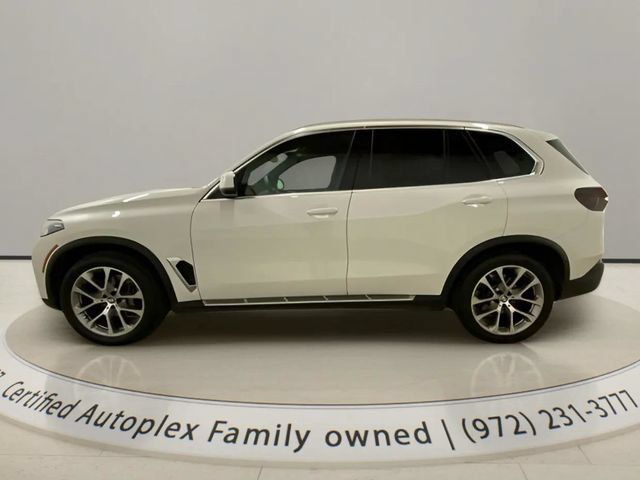 Used 2026 BMW X5 xDrive40i AWD/4WD image 2