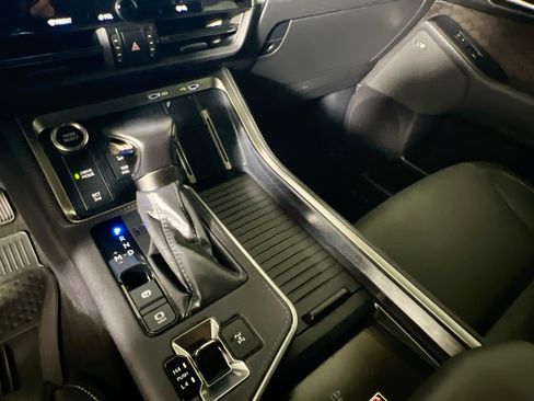 Used 2024 Lexus GX 550 w/ Accessory Package (Z1) AWD/4WD image 26