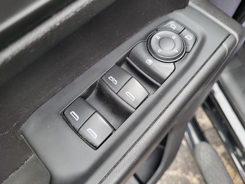 Used 2024 Chevrolet Silverado 1500 Custom image 18