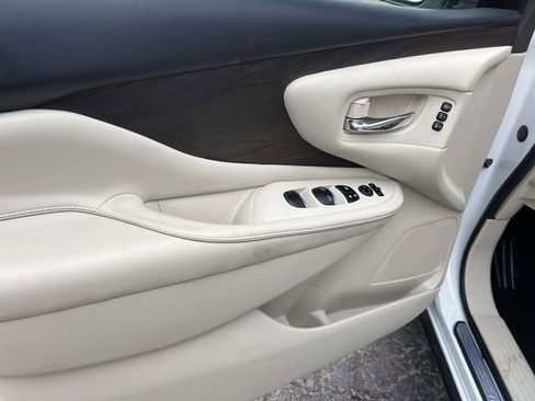 Used 2019 Nissan Murano Platinum image 18