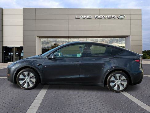 Used 2024 Tesla Model Y Long Range image 5