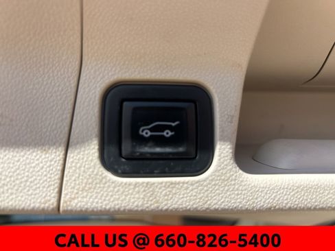 Used 2021 GMC Acadia Denali w/ Denali Ultimate Package image 16