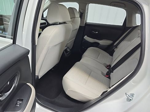 Certified 2025 Honda HR-V LX image 30