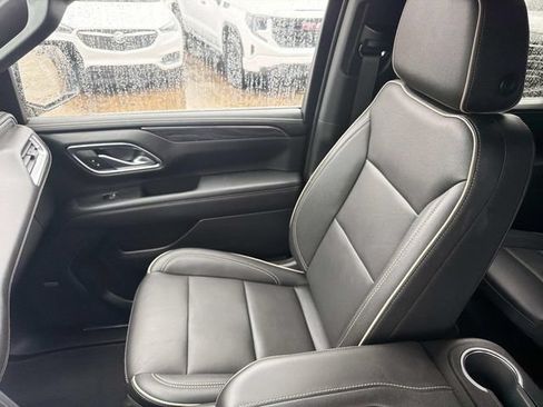Certified 2022 GMC Yukon SLT w/ SLT Premium Package RWD image 21