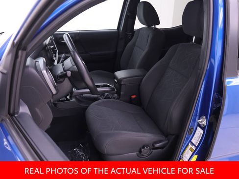 Certified 2018 Toyota Tacoma TRD Off-Road AWD/4WD image 4