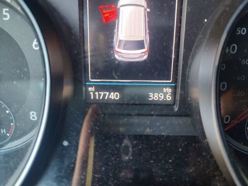 Used 2021 Volkswagen Atlas Cross Sport SE FWD image 10