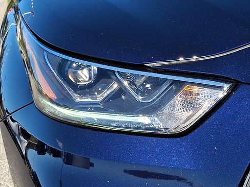 Used 2021 Toyota Highlander Limited image 9