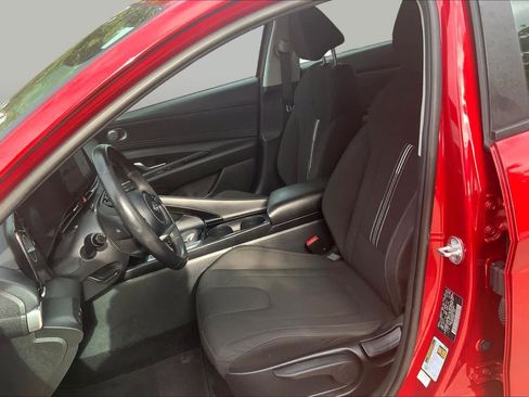 Used 2023 Hyundai Elantra SEL w/ Convenience Package FWD image 8