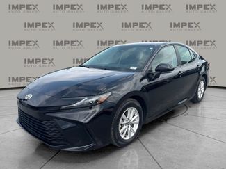 Used 2025 Toyota Camry LE FWD video 1
