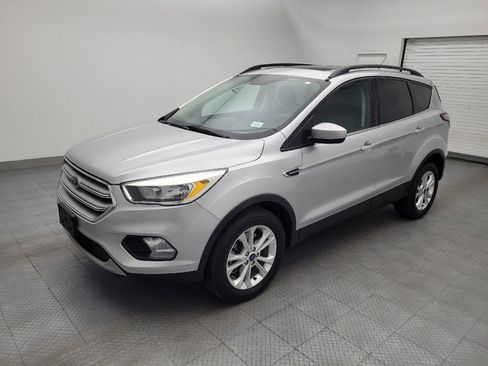 Used 2018 Ford Escape SE AWD/4WD image 2