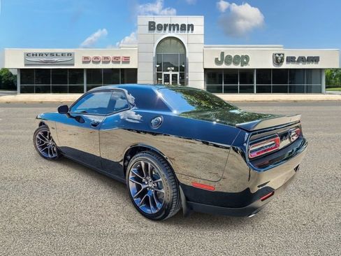 Certified 2023 Dodge Challenger R/T w/ Blacktop Package RWD image 9