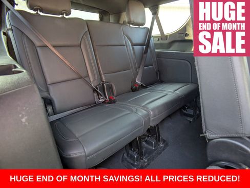 Used 2024 Chevrolet Suburban LT image 17