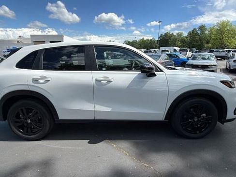New 2026 Honda HR-V Sport image 3