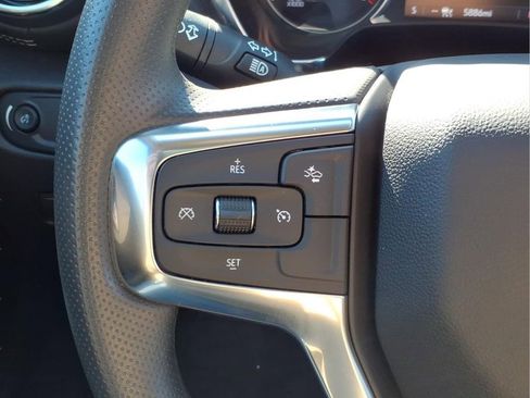 Certified 2024 Chevrolet Blazer LT w/ Convenience Package FWD image 28