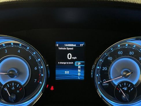 Used 2012 Chrysler 300 Limited RWD image 39