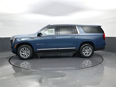 New 2026 GMC Yukon XL Denali image 8