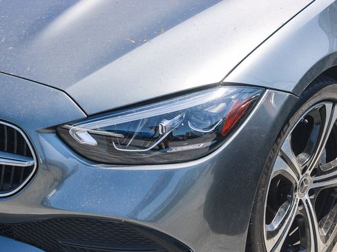 Used 2022 Mercedes-Benz C 300 Sedan image 6