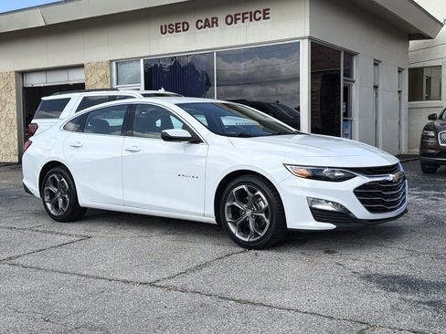 Used 2024 Chevrolet Malibu LT FWD image 1