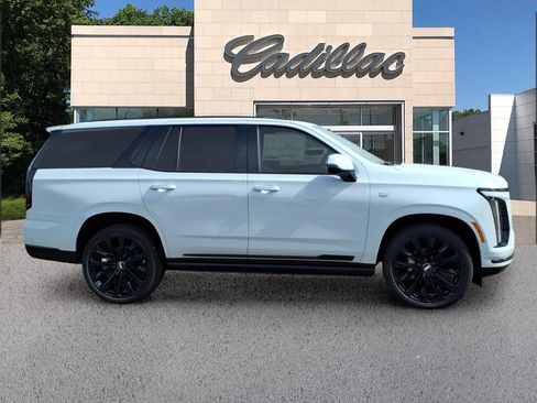 New 2026 Cadillac Escalade Platinum Sport w/ LPO, ONYX Package image 6